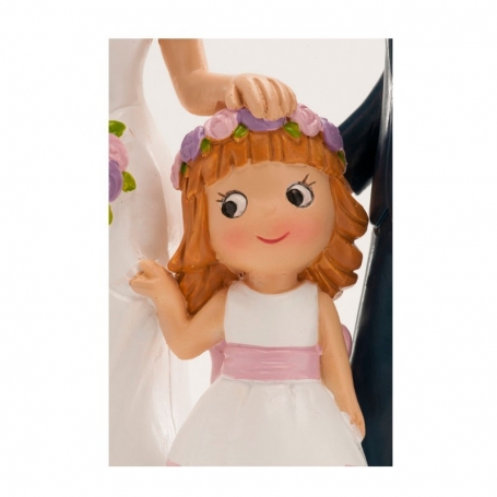 Figura noivos com menina para bolo de casamento