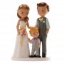 Figuras noivos com criança para bolo de casamento