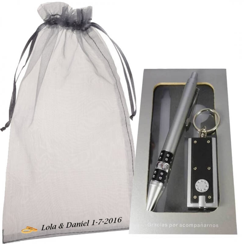 Chaveiro e lanterna de casamento Chaveiro e lanterna de casamento