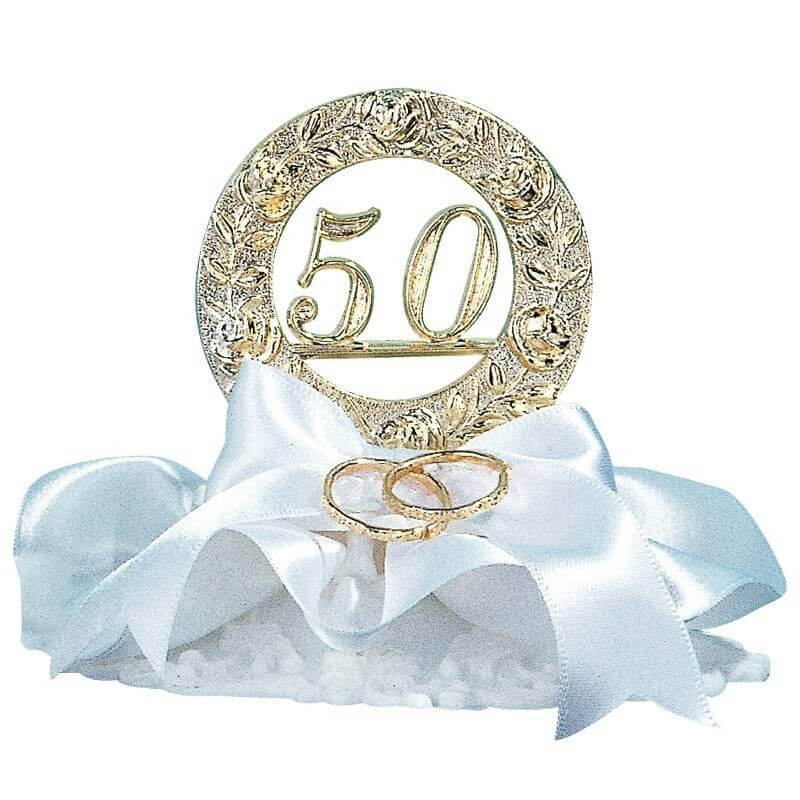 Figura bolo alianças bodas de ouro