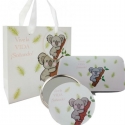 Conjunto de manicure e espelho com motivo de koala apresentado em bolsa de koala