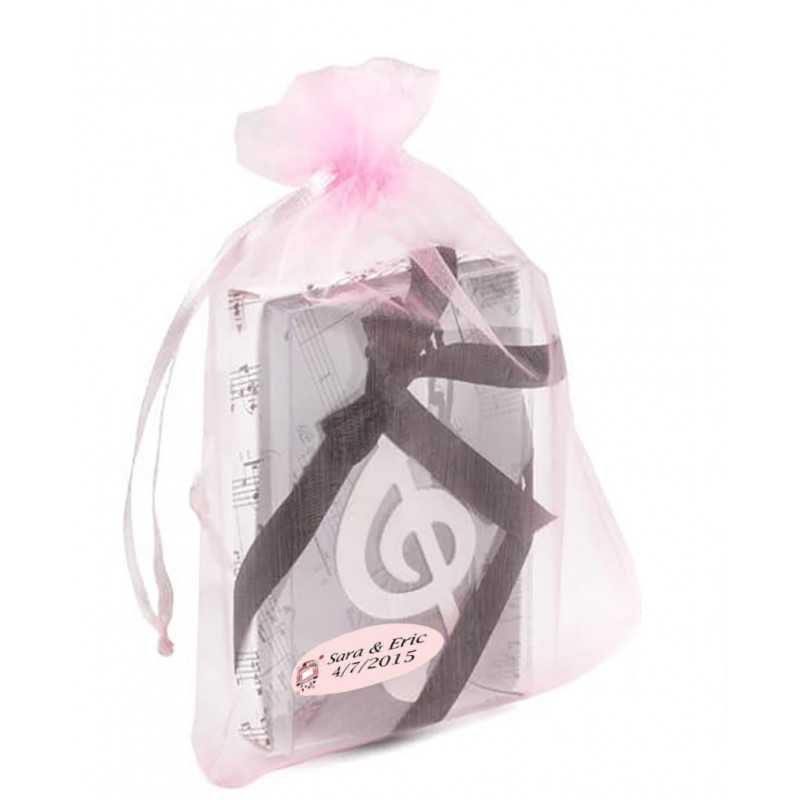 Marcador de página personalizado em clave de sol para casamentos em bolsa de organza