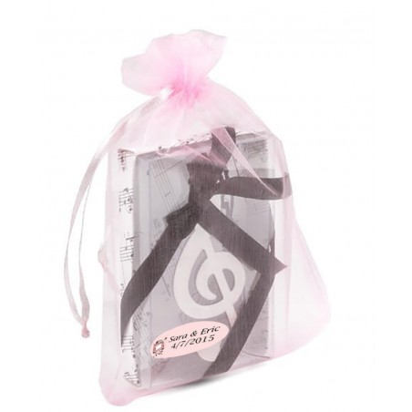 Marcador de página personalizado em clave de sol para casamentos em bolsa de organza