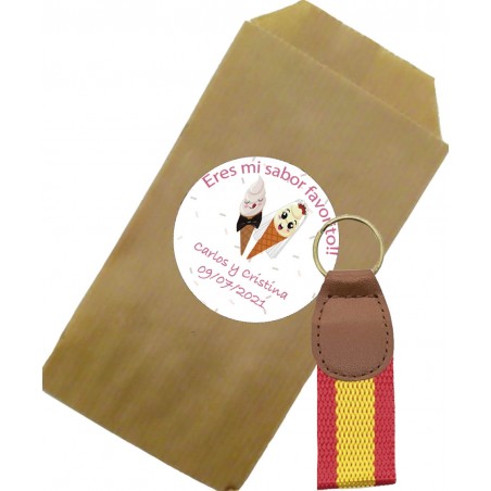 Chaveiro Espanha com envelope e adesivo para casamento personalizado
