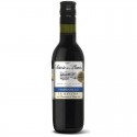 Vinho tinto decorado com adesivo de casamento personalizado