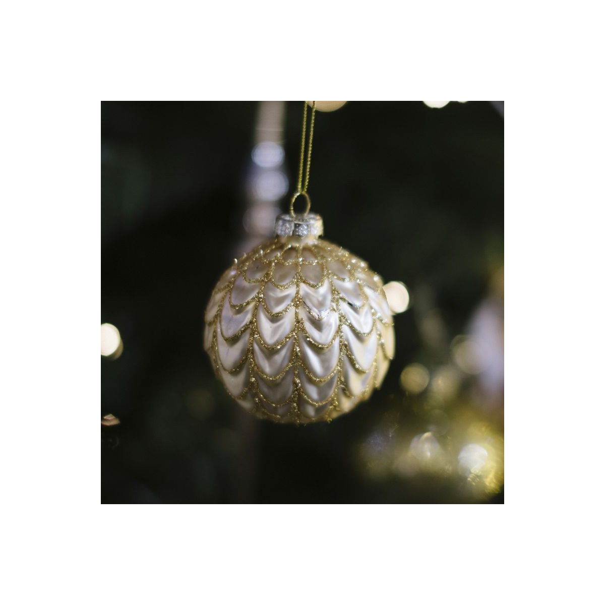 Bola de cristal ornamentada de 8 cm