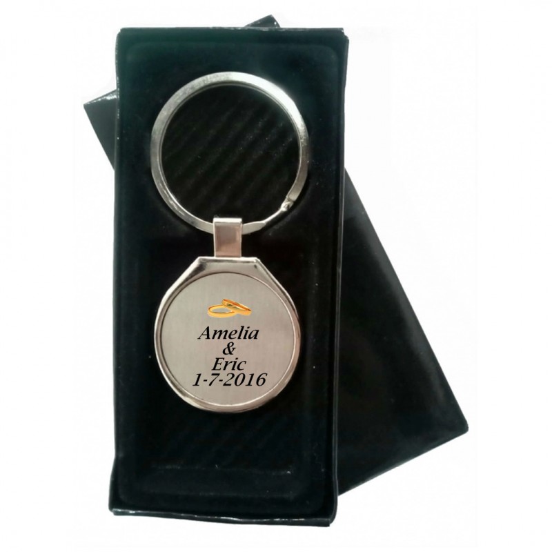 Chaveiros personalizados para presente de casamento