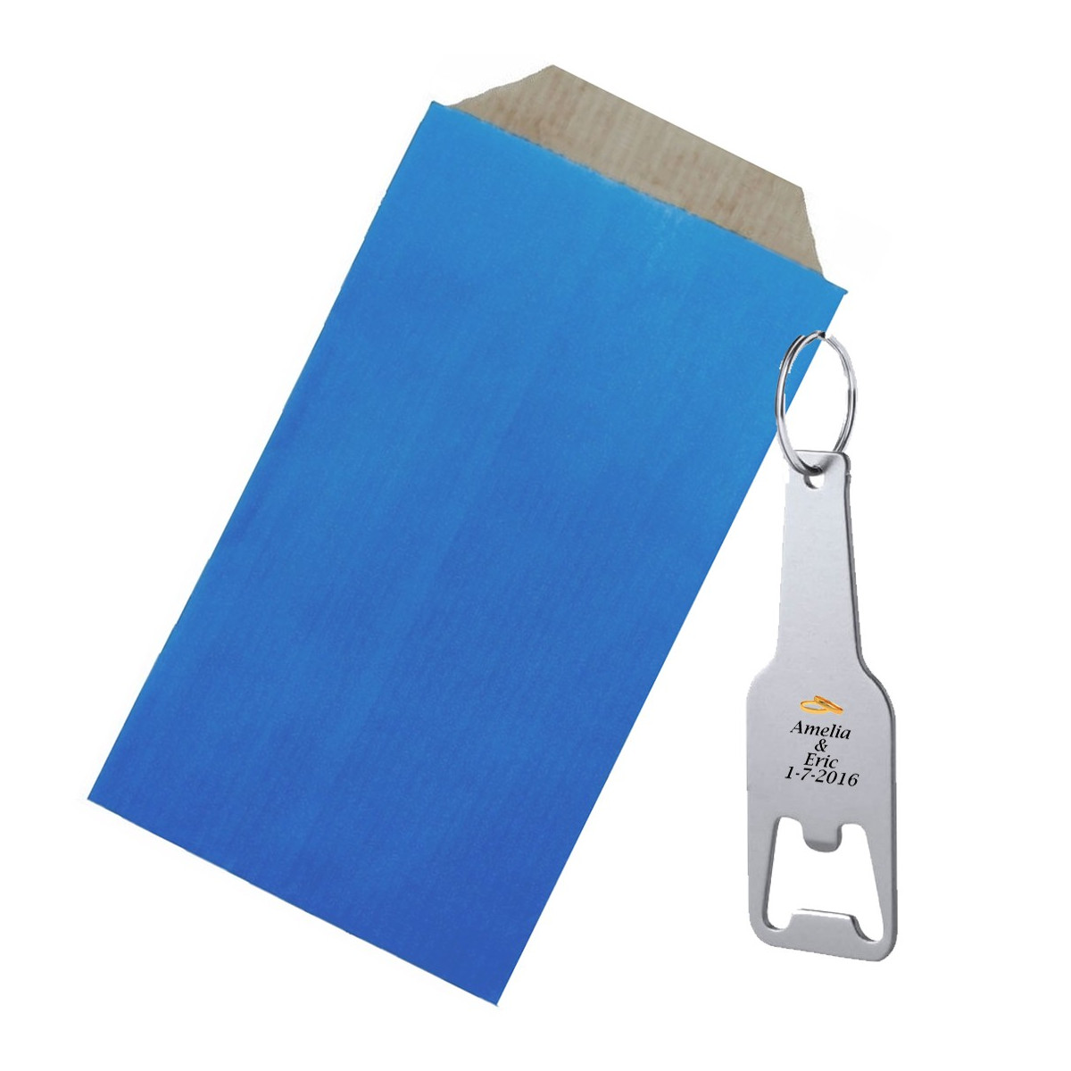 Chaveiro para casamentos personalizado com adesivo em envelope kraft azul