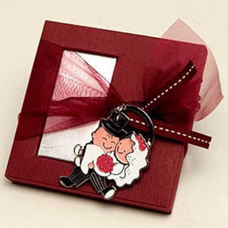 Chaveiros para dar de presente de casamento