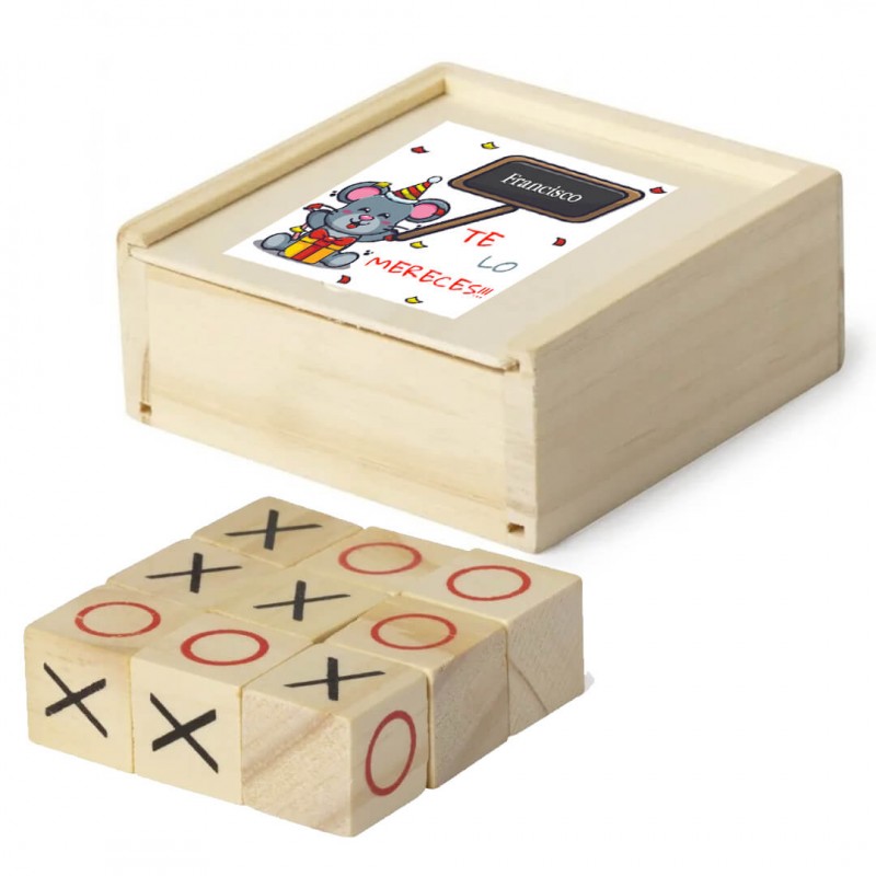 Jogo da velha em caixa de madeira personalizada com nome em adesivo, você merece