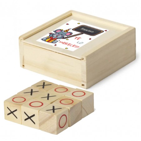 Jogo da velha em caixa de madeira personalizada com nome em adesivo, você merece