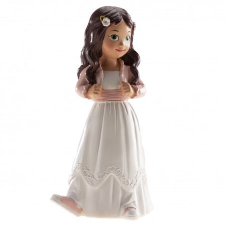 Figura de bolo menina morena com jaqueta rosa e tênis esportivos