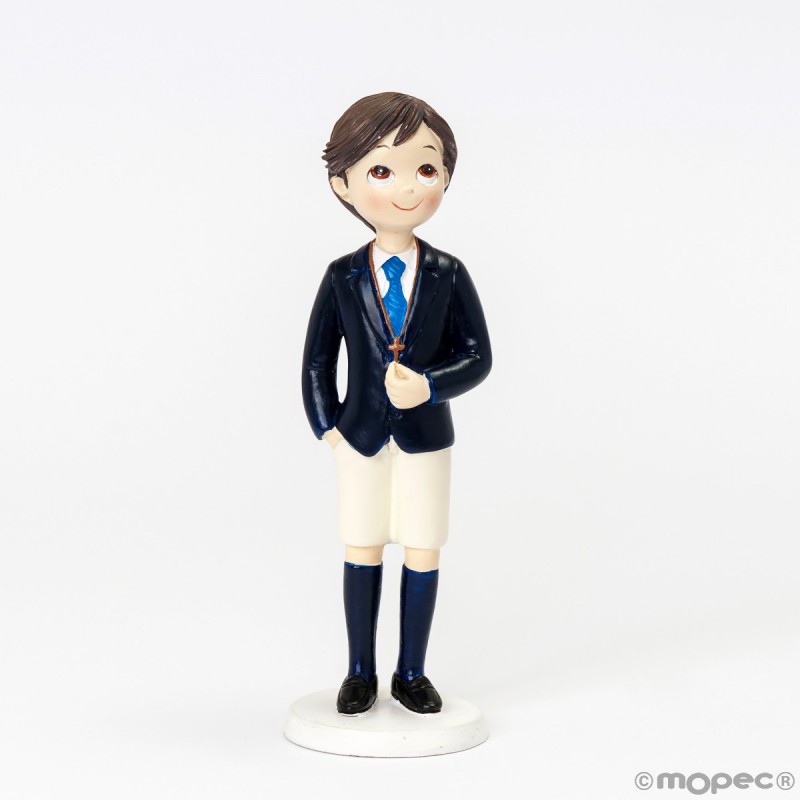 Figura de bolo comunhão menino moreno com calças curtas Figura de bolo comunhão menino moreno com calças curtas