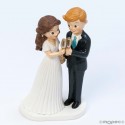 Figura de bolo casamento noivos brindando