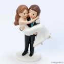 Figura de bolo de casamento noiva nos braços
