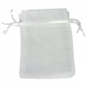 Vela aromática de baunilha personalizada com adesivo dos noivos em bolsa de organza branca