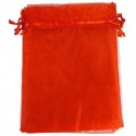 Espelho de casamento personalizado com nome e data apresentado em bolsa de organza vermelha