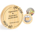 Abridor de garrafas personalizado com os nomes dos noivos e uma frase de agradecimento para lembrancinhas de casamento,