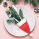 Capas para talheres de Natal em forma de gorro de Papai Noel