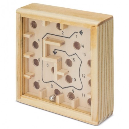 Labirinto de bolas em uma caixa de madeira