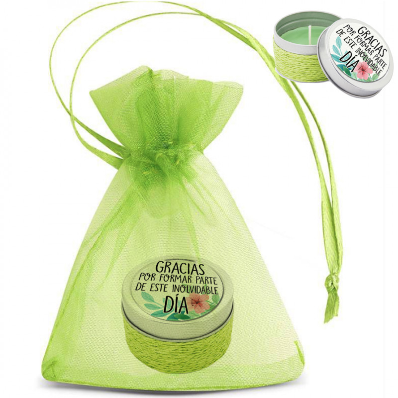 Vela aromática em lata personalizada com adesivo e apresentada em saco de organza