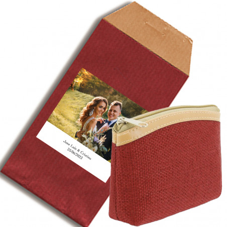 Bolsa de tecido rústico vermelho em envelope kraft com adesivo personalizável com foto