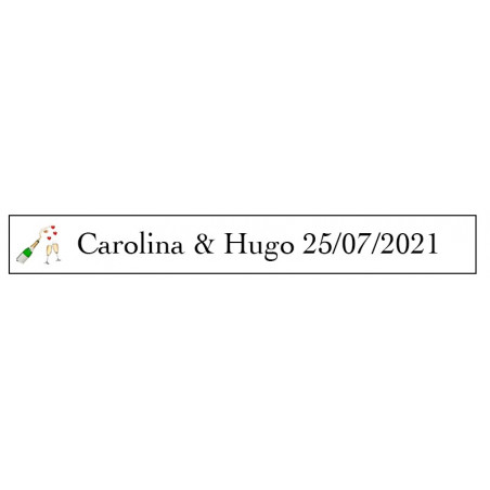 Caderno de argolas com post-its e folhas, além de caneta para escrever, em envelope kraft verde e adesivo de casamento