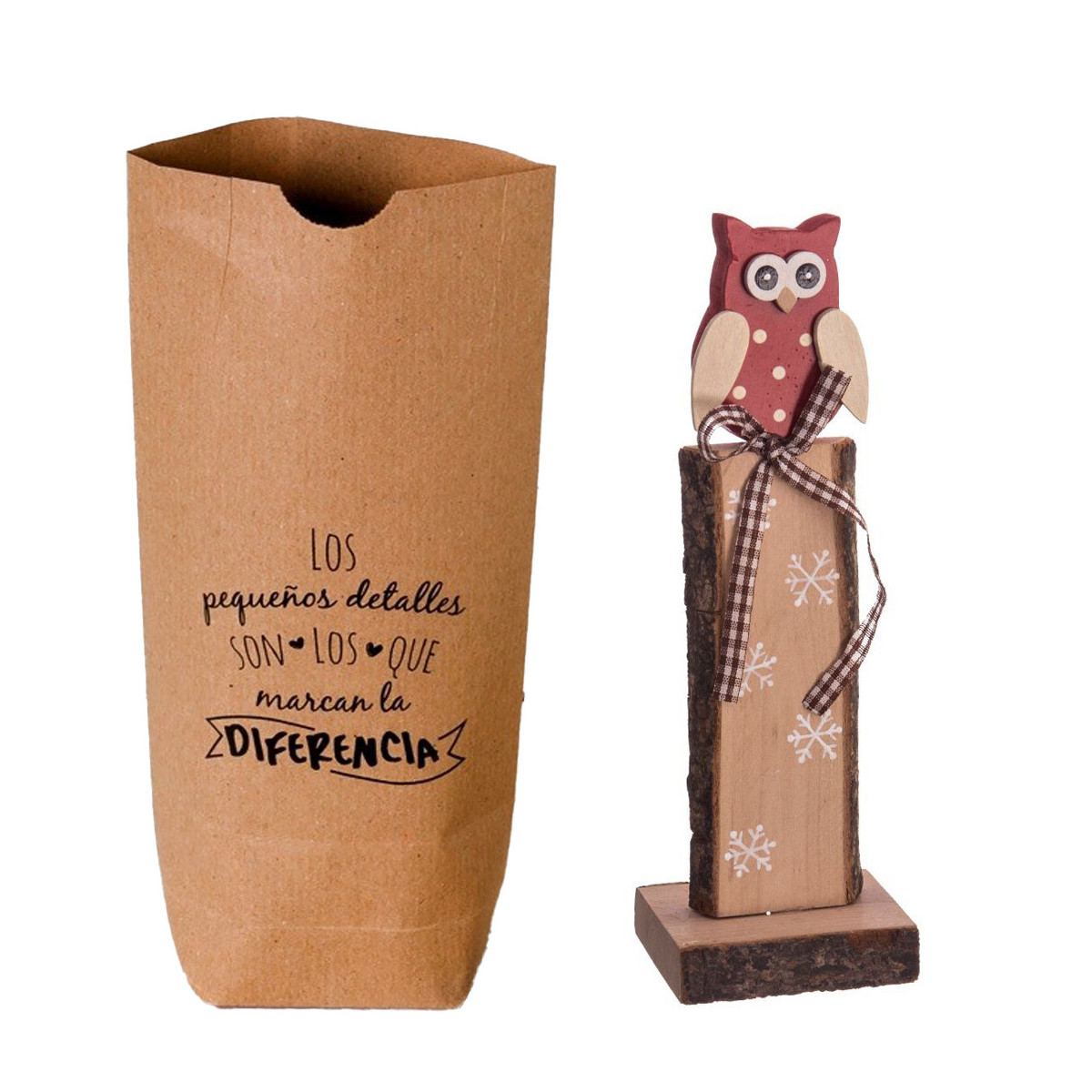 Enfeite de natal em formato de coruja de madeira em saco de papel kraft com frase dedicatória