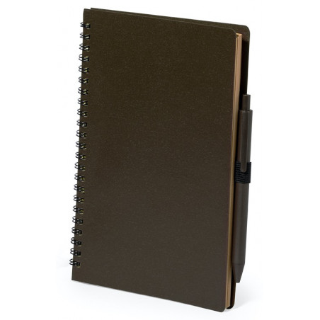 Caderno masculino cor café e com adesivo personalizado com foto de casamento