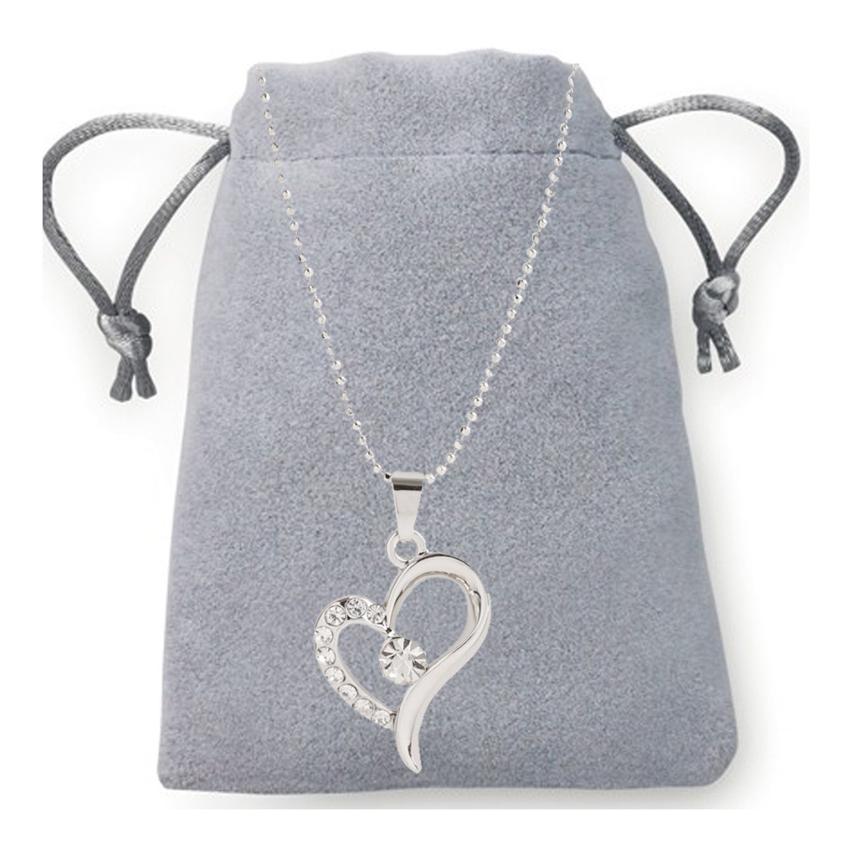 Pingente em formato de coração e diamantes em bolsa de camurça para dar de presente