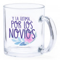 Caneca de vidro com alça com adesivo para detalhe de casamentos