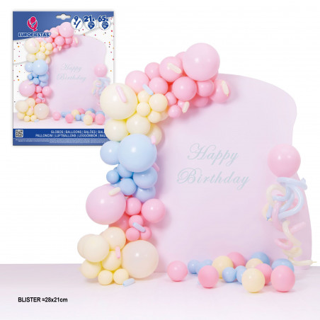 Conjunto orgânico de balões pastel com coluna de balões.
