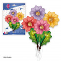 Conjunto de balões, flores e folhas.