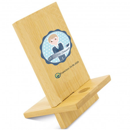 Suporte para celular de madeira personalizado com adesivo de comunhão de menino