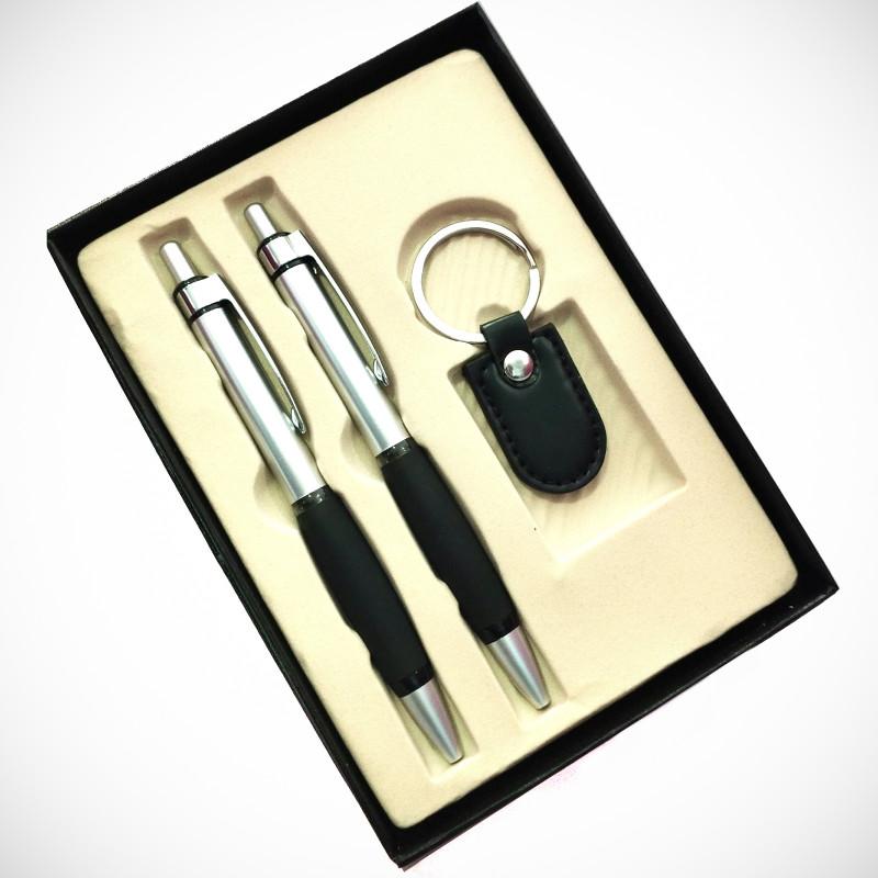 Conjunto de chaveiro e caneta ideal para homens