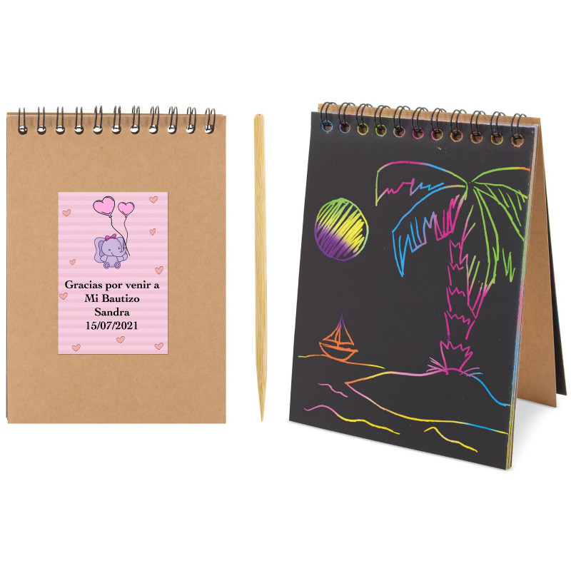 Caderno scrapy para desenhar em multicolorido para batizado de menina