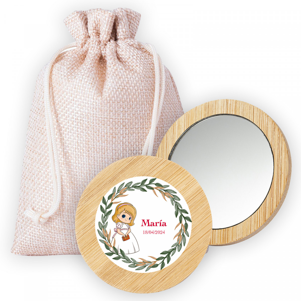 Espelho redondo de madeira com adesivo personalizado de comunhão de menina em uma bolsa de pano para presentear.