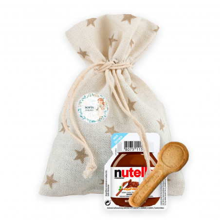 Nutella com colher de biscoito em saco de pano e crachá personalizado para detalhes da comunhão menina