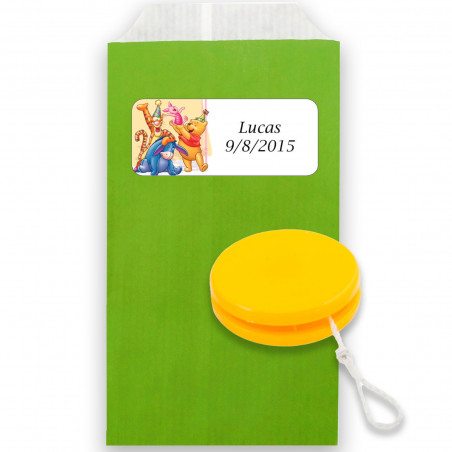 Yoyo em saco kraft com adesivo personalizado para detalhes de aniversário