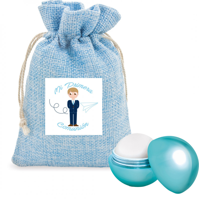 Bálsamo labial com proteção solar em forma de esfera azul apresentado em bolsa rústica com adesivo para detalhes de comunhão