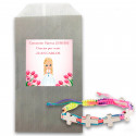 Pulseira cruz em envelope kraft com adesivo personalizado comunhão menina