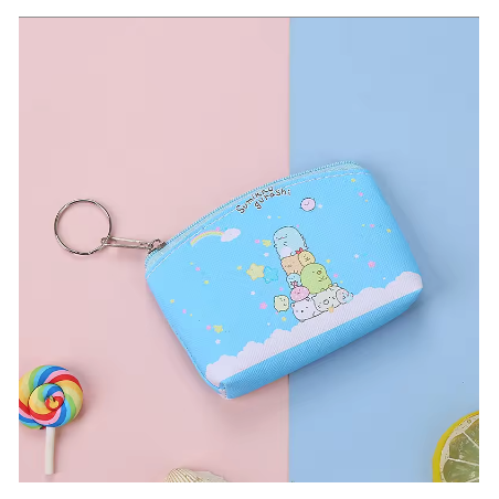 Carteira azul com design de Sumikko Gurashi, encantadora e funcional para o uso diário