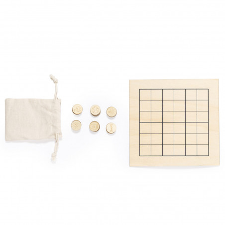 Sudoku de madeira com saco kraft e adesivo personalizado