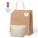 Necessaire em saco kraft com adesivo personalizado para detalhes da formatura da menina