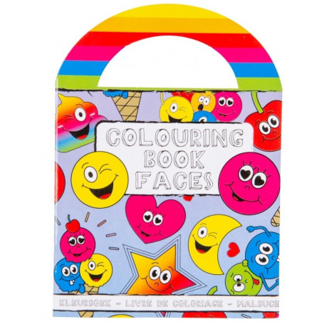 Livro de colorir e lápis em uma caixa personalizada com um saco de doces para lembrancinhas de casamento