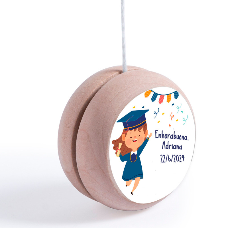 Ioiô de madeira com adesivo de formatura de menina personalizado