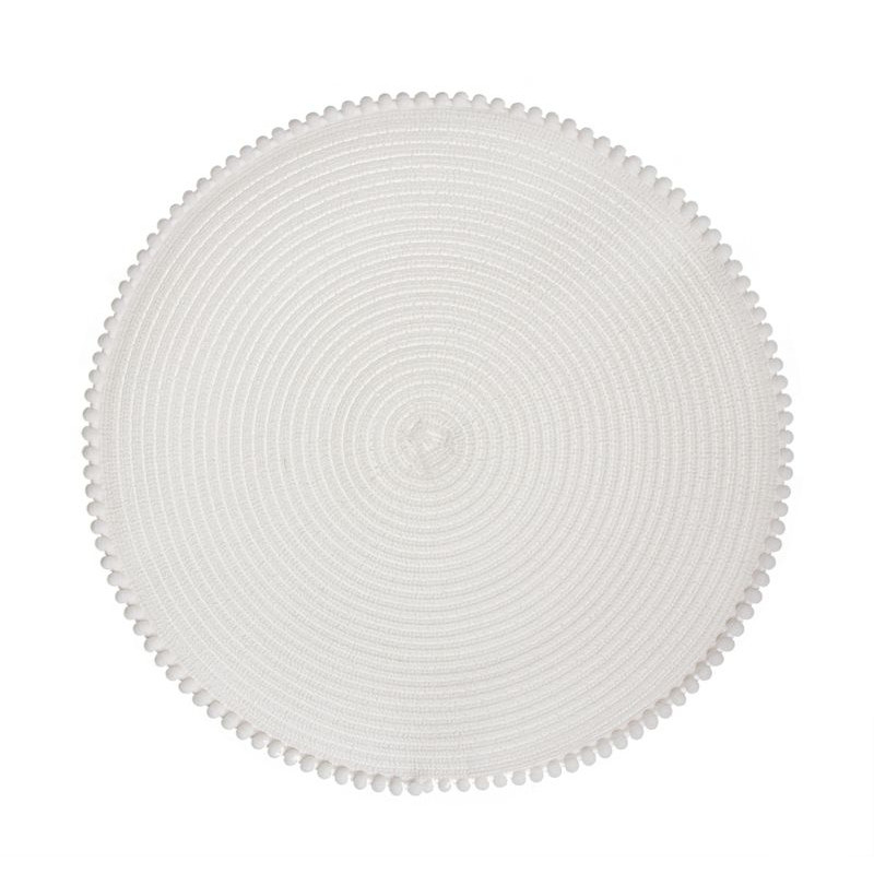 Protetor de mesa individual redondo de tecido na cor natural com pompons