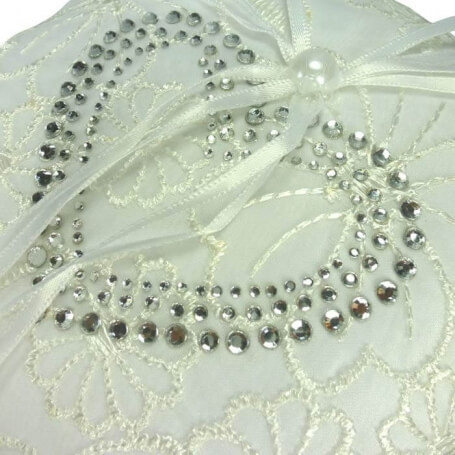 Almofadas bordadas para casamento