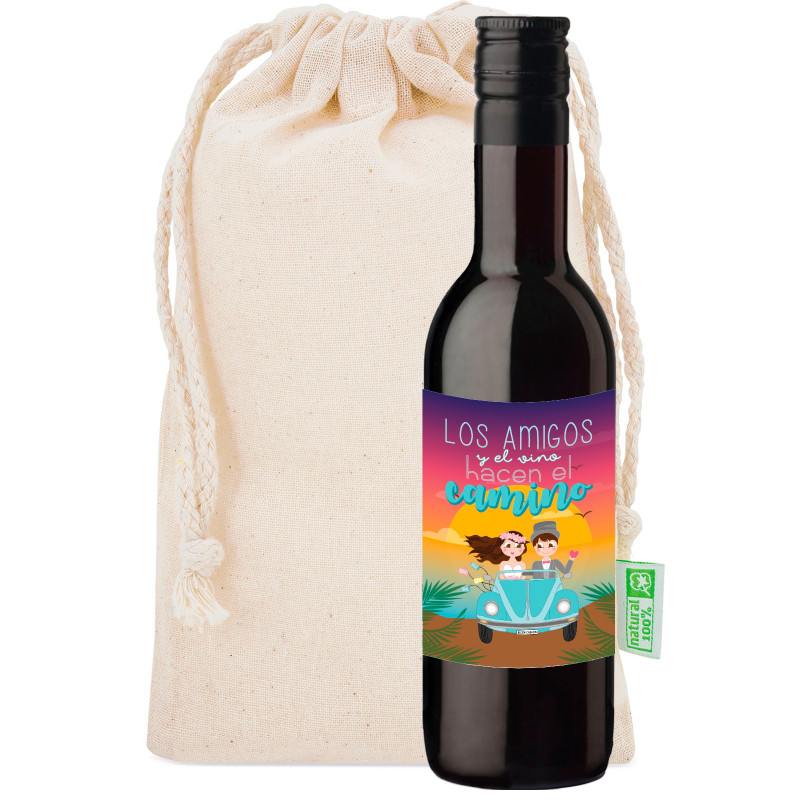 Garrafas de vinho frutado com adesivo simpático em bolsa de algodão para casamento