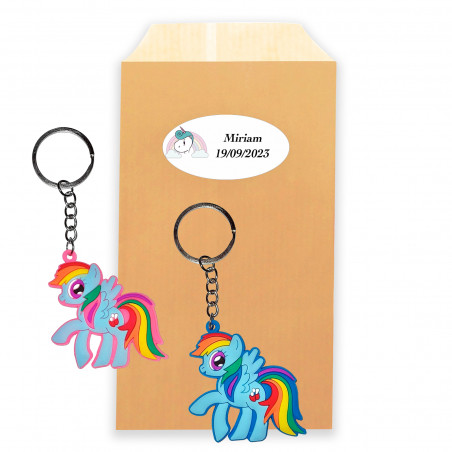 Chaveiro de pônei colorido em envelope kraft personalizado para presentes